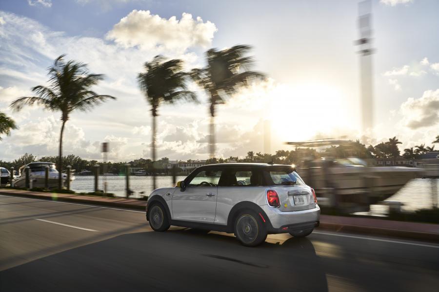  Mini Cooper SE (F56) 2020 года  (NA) (фото 31 из 342)